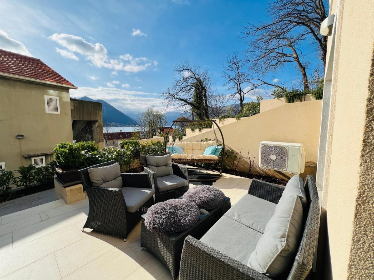 Apartment With Terrace And Private Parking โกตอร์ ภายนอก รูปภาพ