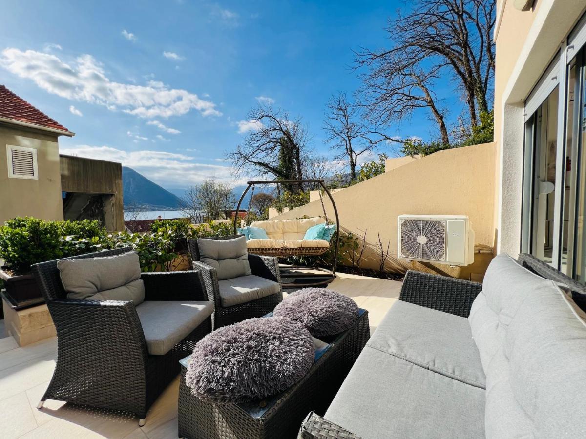 Apartment With Terrace And Private Parking โกตอร์ ภายนอก รูปภาพ