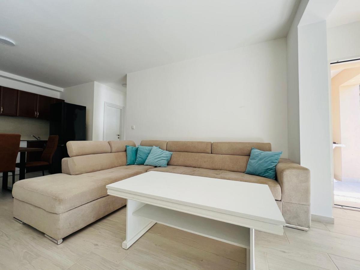 Apartment With Terrace And Private Parking โกตอร์ ภายนอก รูปภาพ